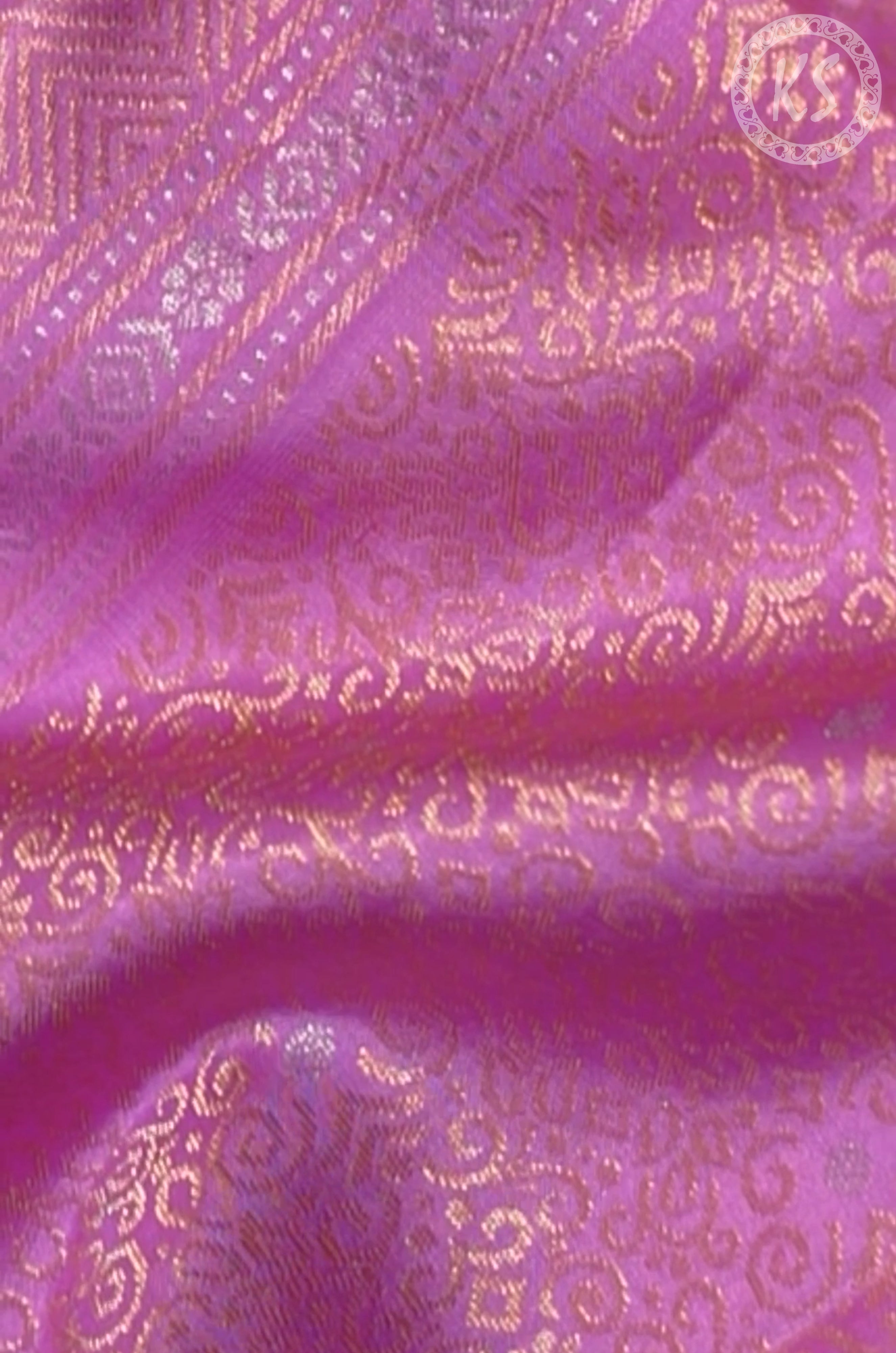 Grey Soft Silk Saree with Floral Butta