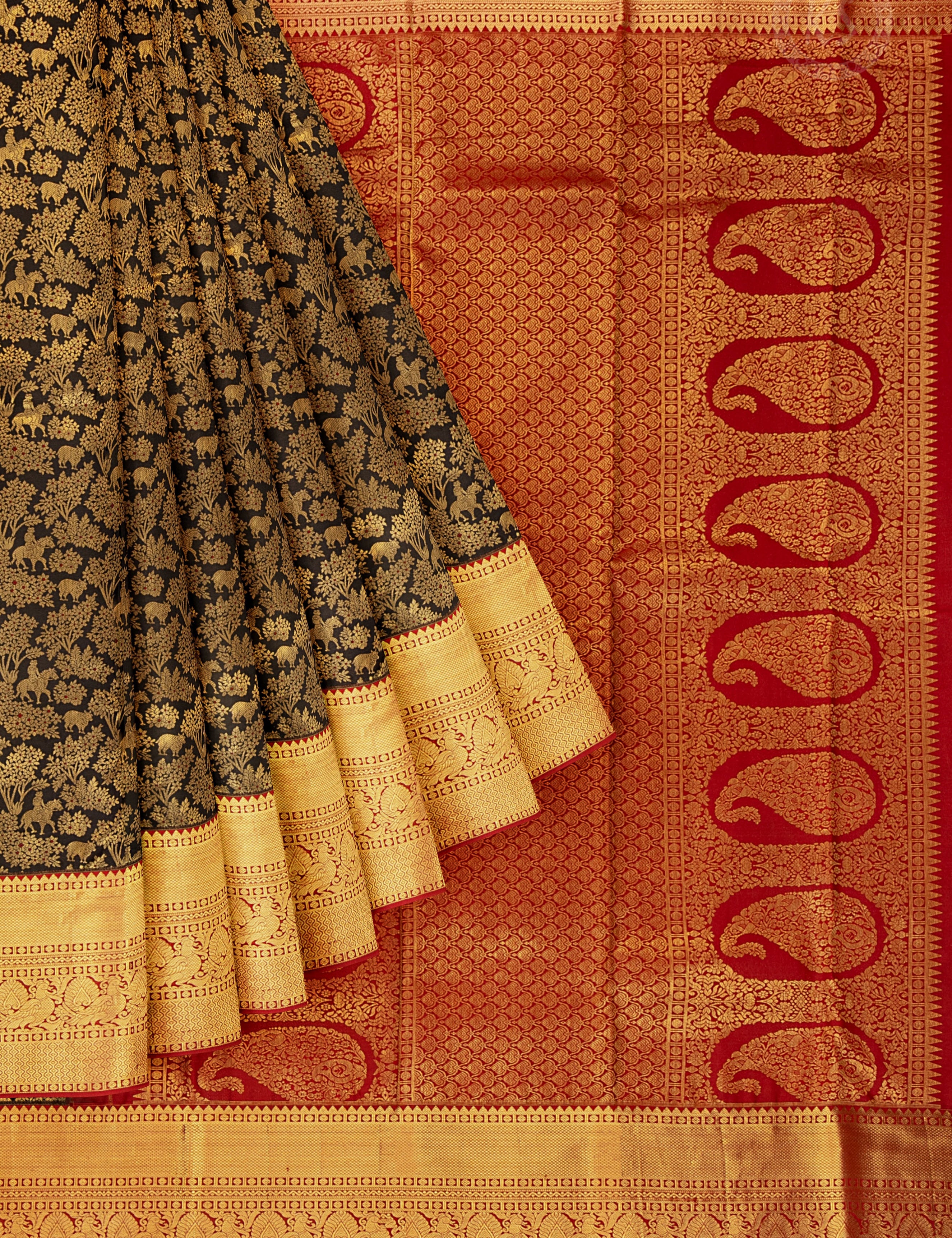 black-brocade-silk-saree-with-contrast-araku-border-a