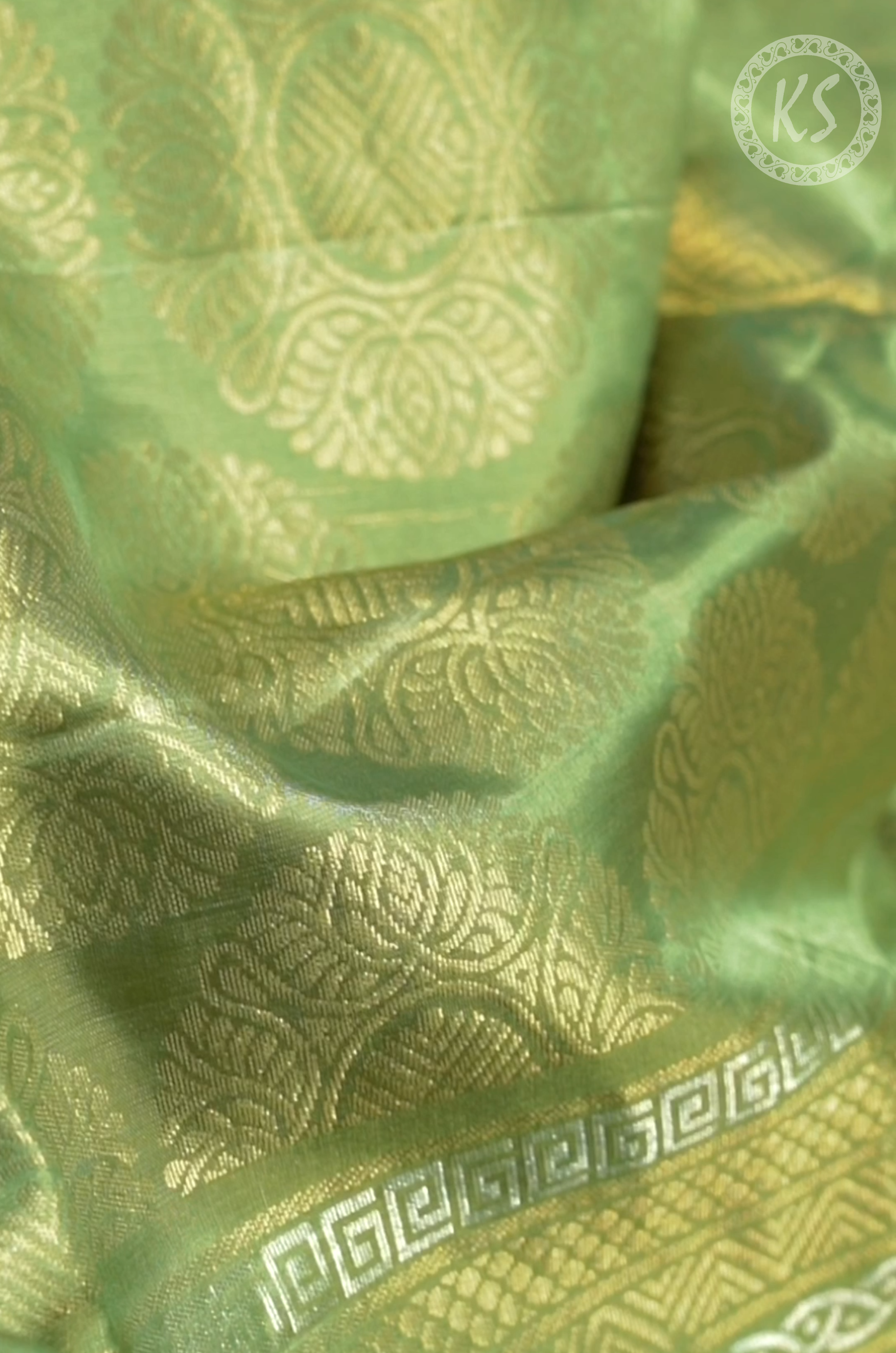 Onion Pink Soft Silk Saree with Rangoli Floral Butta
