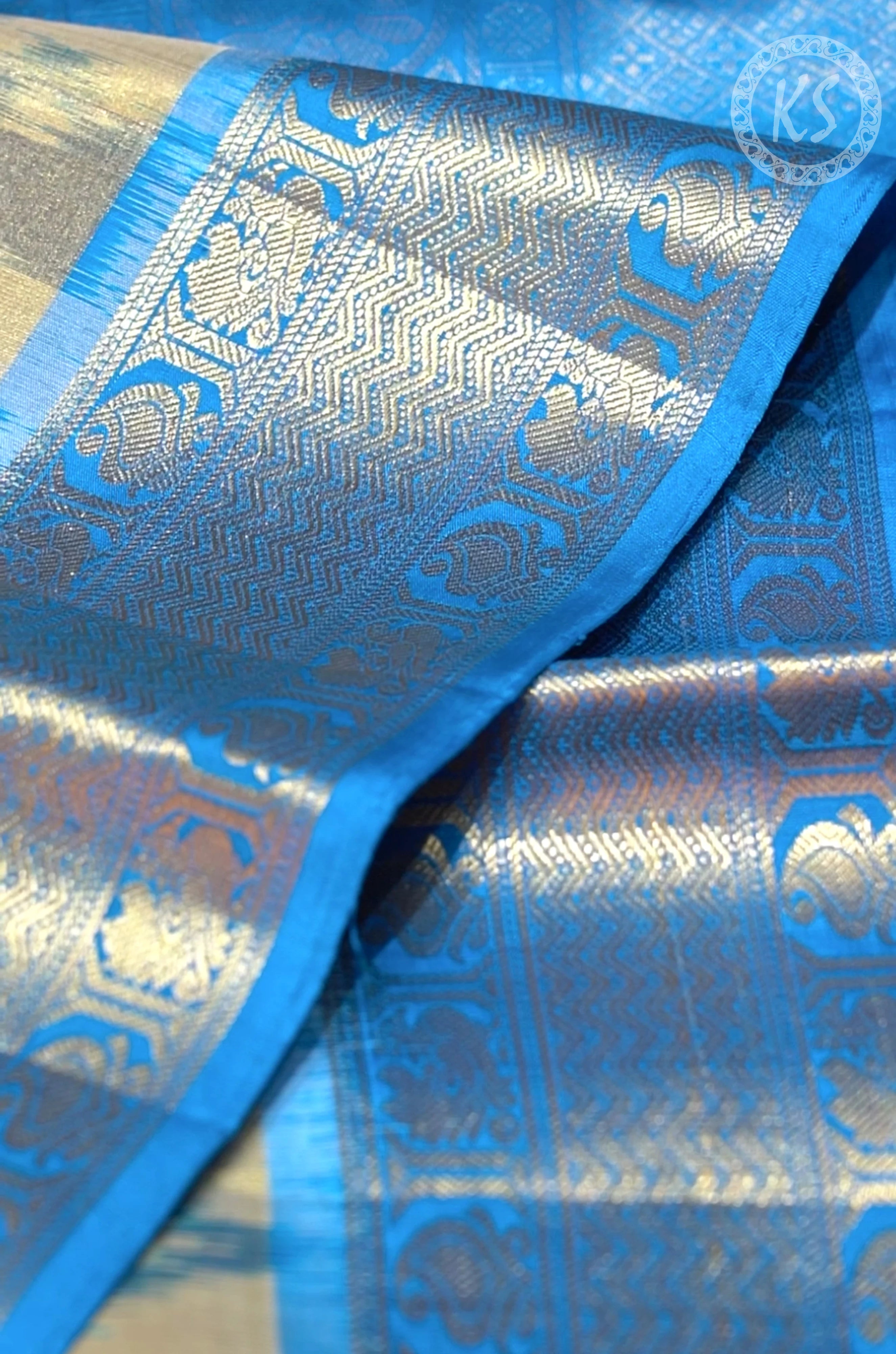 Cream & Blue Ikkat Pochampally Print Soft Silk Saree