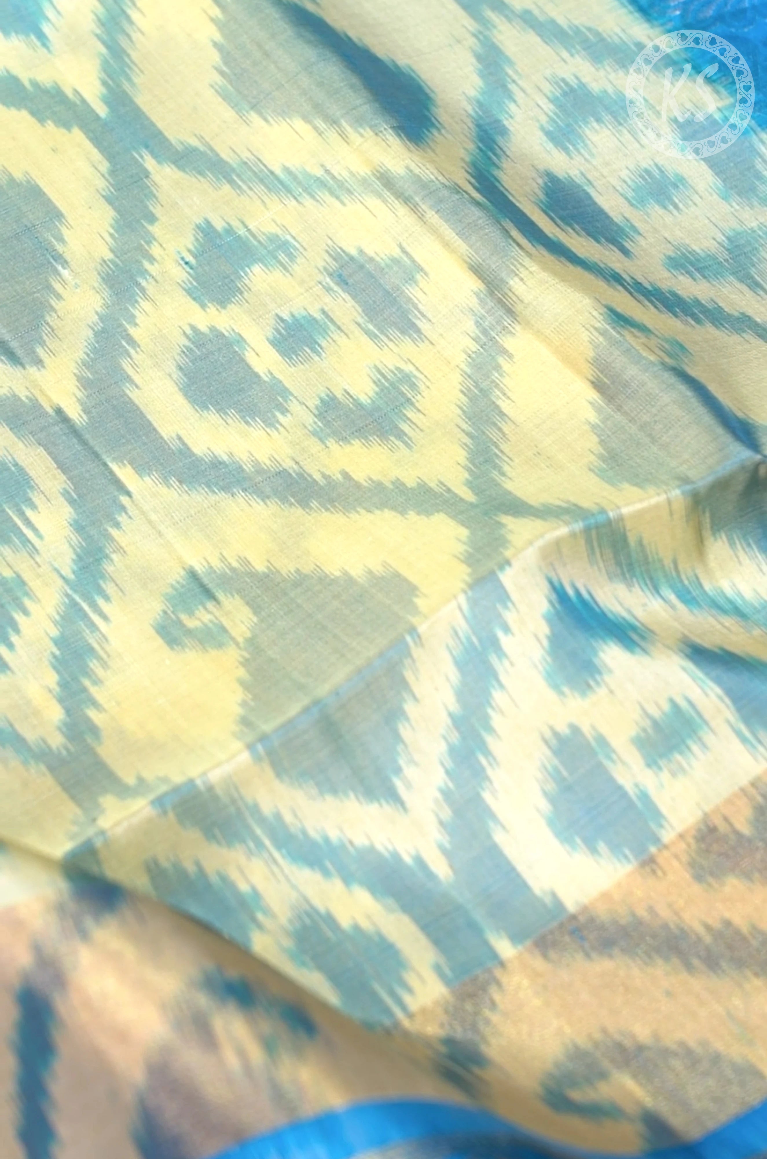 Cream & Blue Ikkat Pochampally Print Soft Silk Saree
