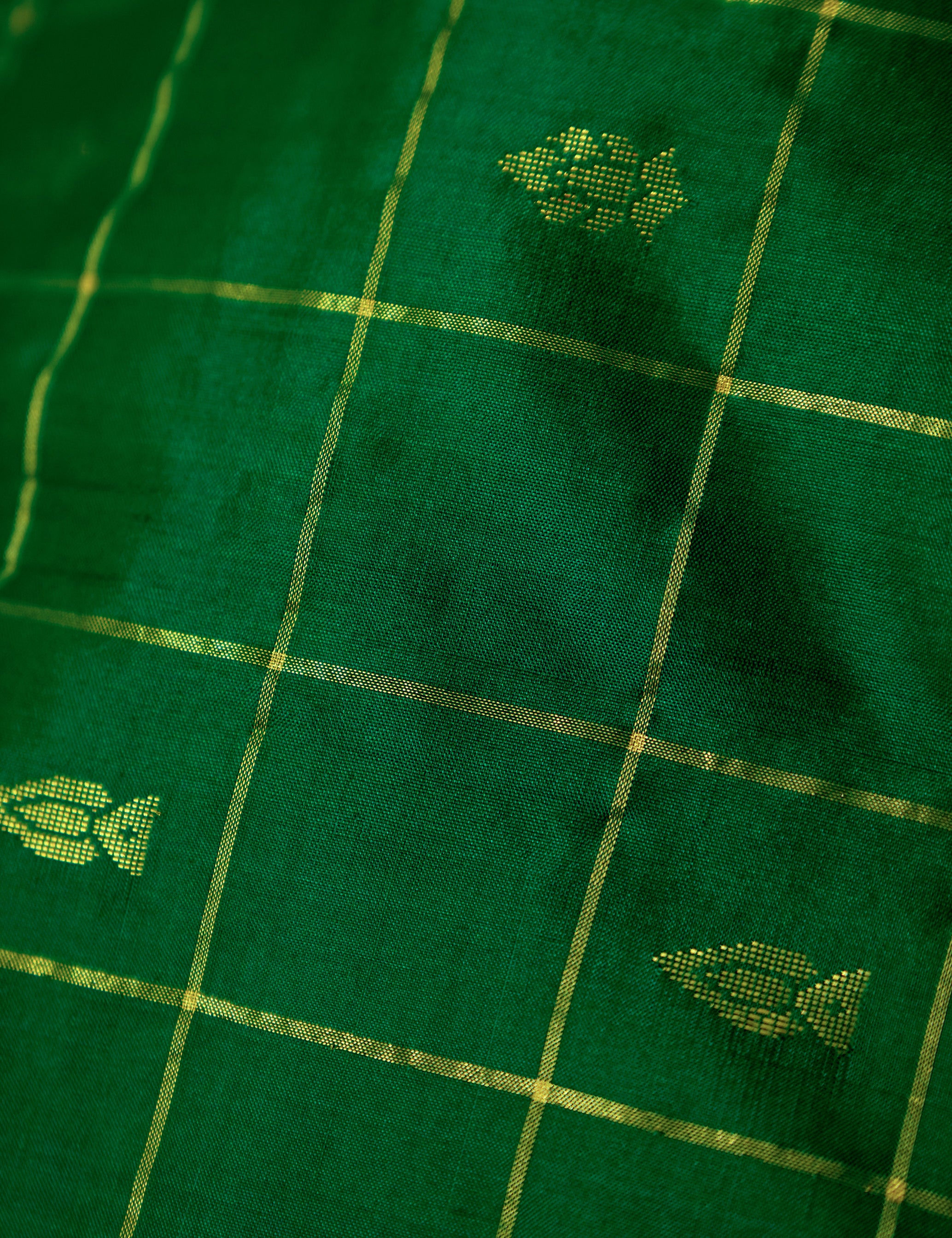 kumaransilks-blouse-material-green-1.jpg